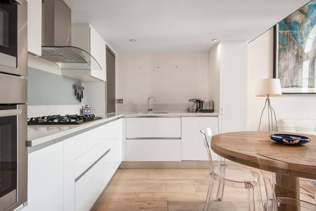 Casa vacanze The Artists Hideaway-2 Bed Mezzanine In Paddington Londra