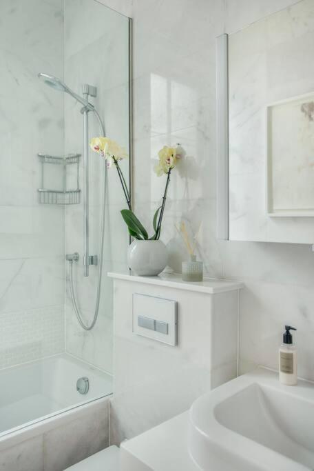 Casa vacanze The Artists Hideaway-2 Bed Mezzanine In Paddington Londra